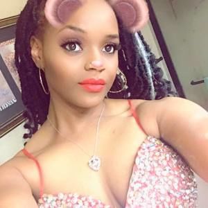 Meet your Posher, Chenelle